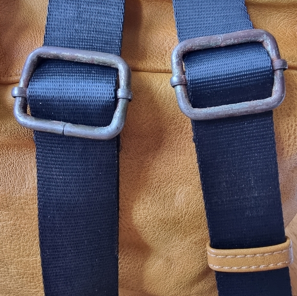 Woven Zippered Vintage Backpack With Cut-Outs - Picture 10 of 12